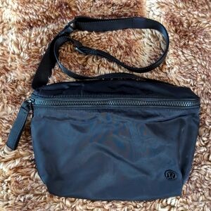 Lululemon bag